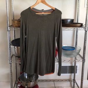 EUC lululemon sweater size 6, fatigue green